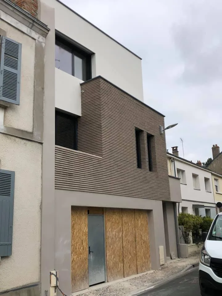 Maison contemporaine en brique, Angers centre — photo 3 sur 3